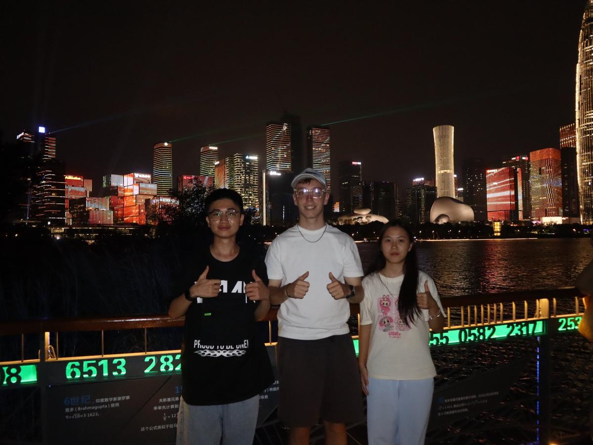 With friends in Shenzhen at night