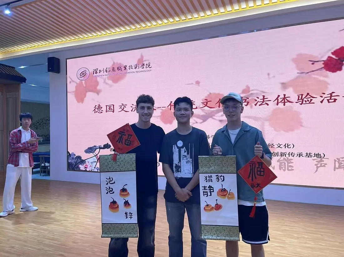 Calligraphy and art workshop